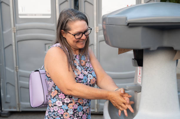 Best Best portable toilet rental  in Flordell Hills, MO